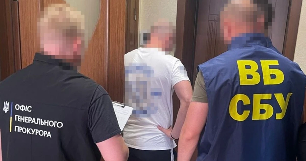 Документи та вилучені кошти під час обшуків у справі щодо заступника голови Хмельницької обласної військової адміністрації